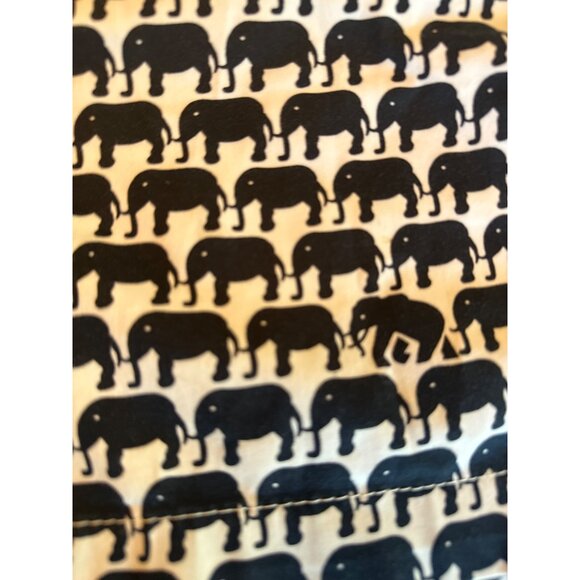 Stylish Women's Patterned Shorts - Picture 2 of 6